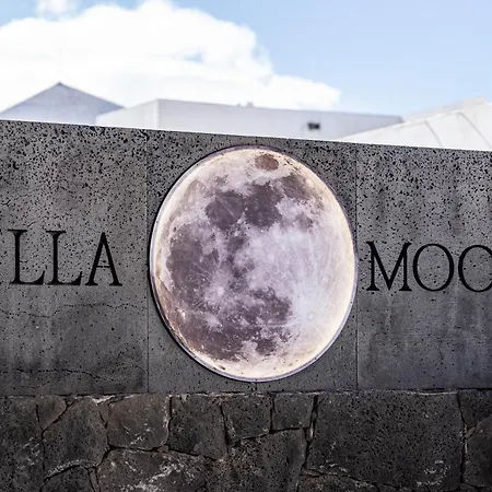 Villa Moon
