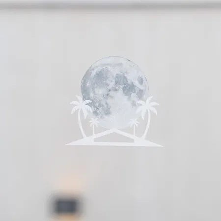 Moon * Tías